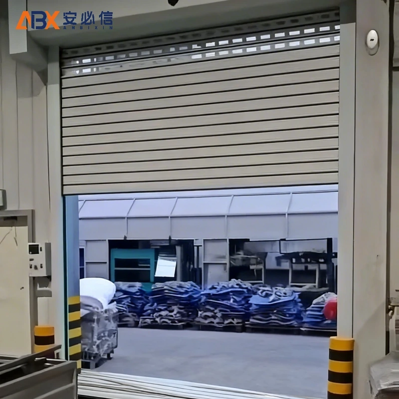 山南金属快速门